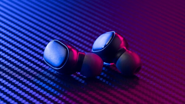 Jakie czynniki wpływają na jakość dźwięku w nowoczesnych słuchawkach?